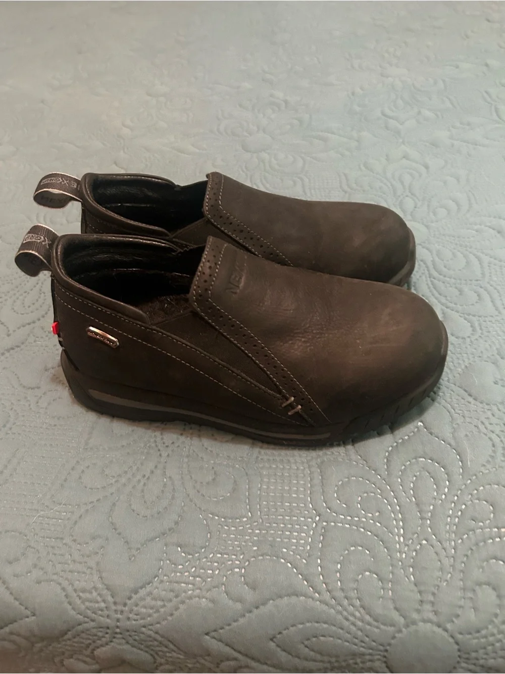 Nexgrip Woman's Black Slip-On Ice clamp/Shoes